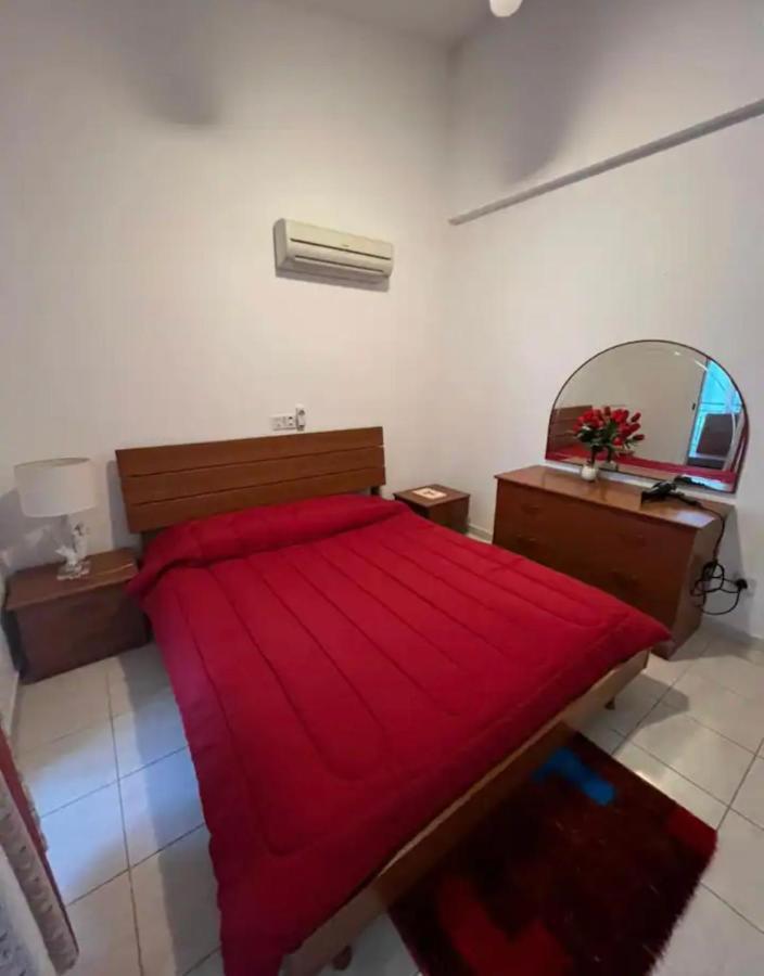 Marias Spacious Aparment Πάφος Εξωτερικό φωτογραφία